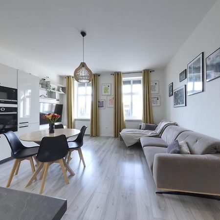 Lovely 2-Bedroom Apartment In Centre Of Bratislava Buitenkant foto